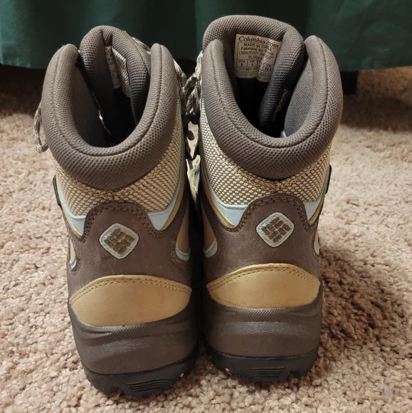 Colombia Women's Hiking Boots - Picture 4 of 6